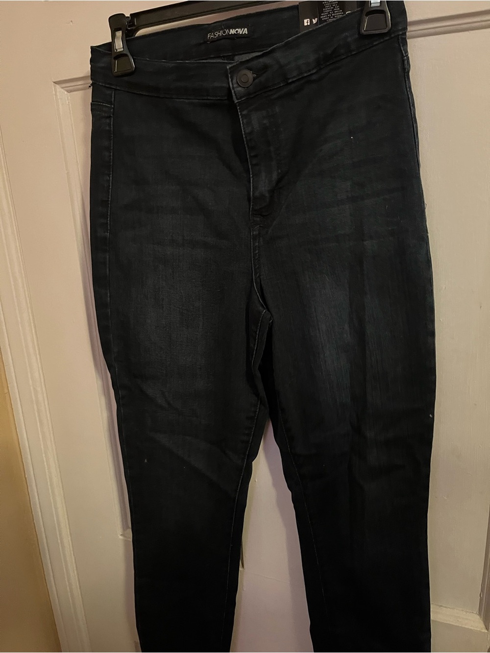 Fashion Nova woman Dark Blue Skinny Jeans size 5